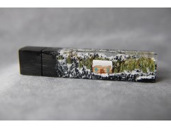 Pendrive z drewna i żywicy - Góry z chatką w lesie 128 GB