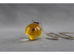 Naszyjnik z żywicy - Kula z żółtym kwiatkiem (Srebro)
