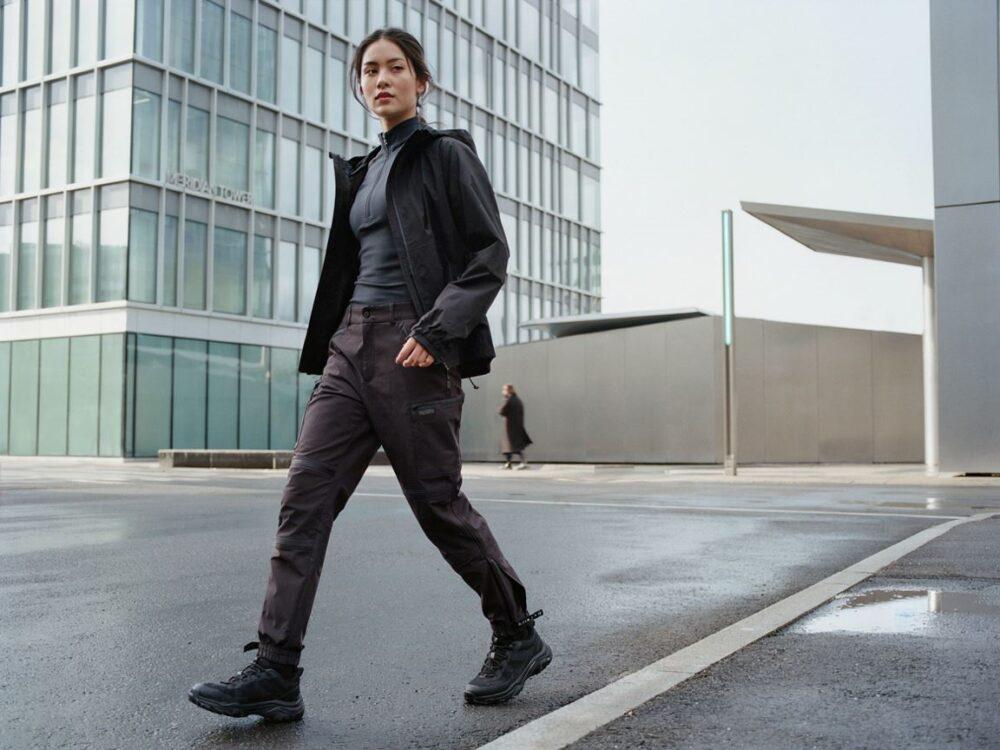 damskie spodnie techwear z elementami odblaskowymi