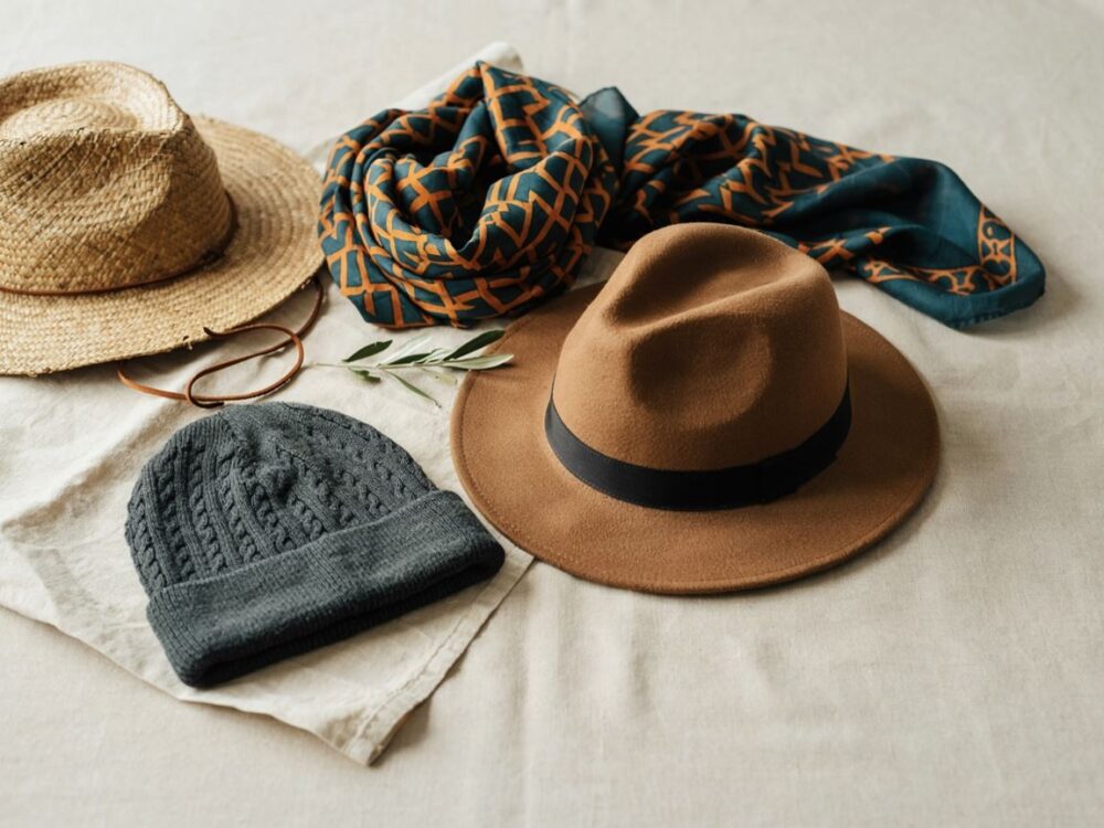 modny beret francuski